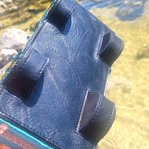 Mary frances catch a wave car van bag - Picture 15 of 17